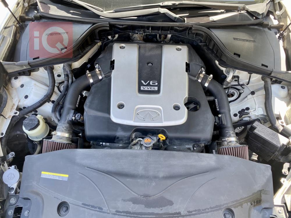 انفنتي QX70